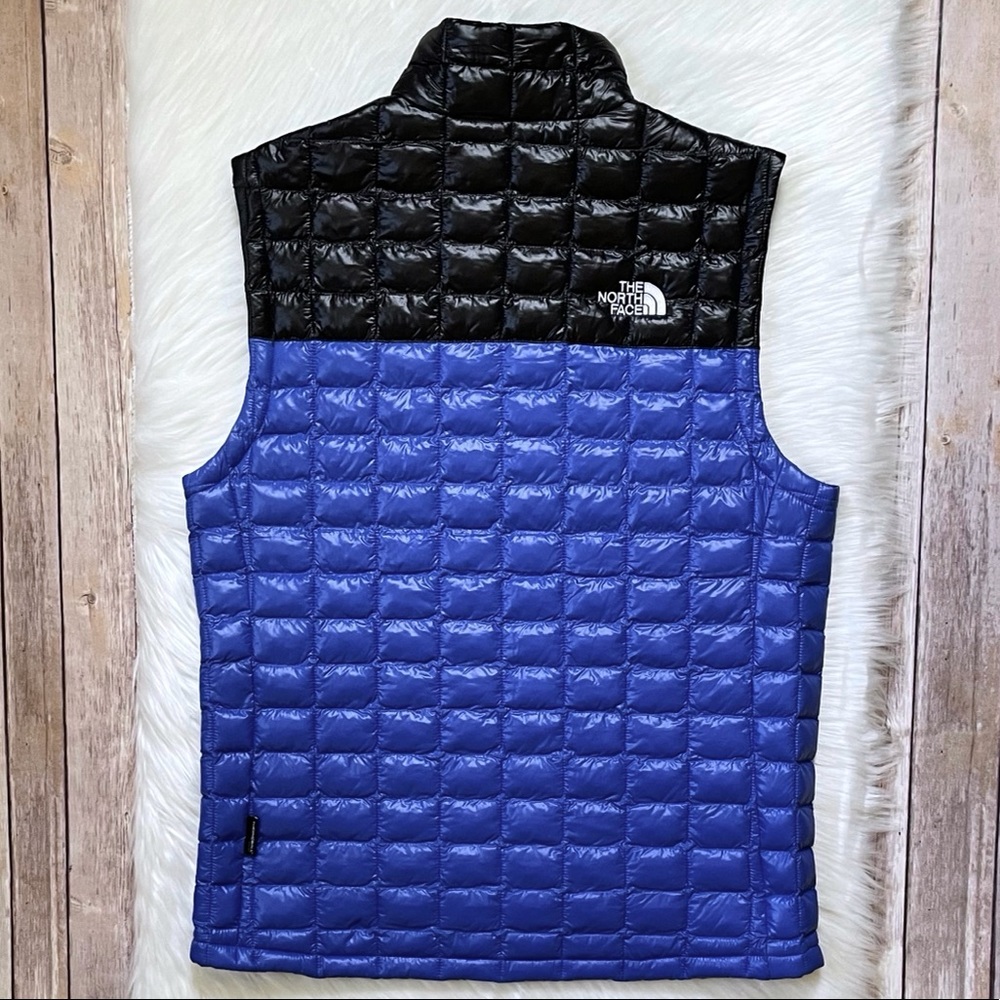 The North Face Men’s ThermoBall Eco Vest - Picture 6 of 10
